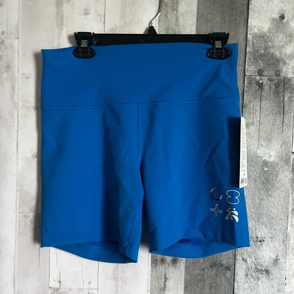 Lululemon wunder train high rise shorts 12 - Picture 4 of 5